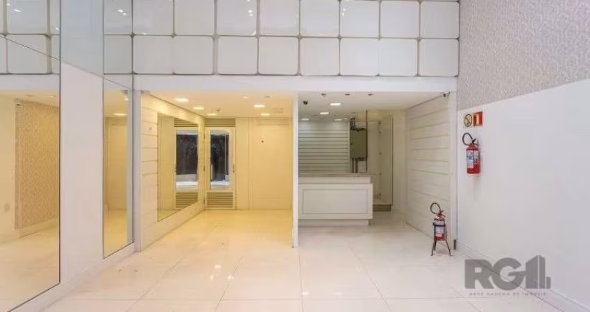 Loja com 40,65 m² de Térreo + 15,57 m² Mezanino com localização privilegiada, numa das principais avenidas da zona sul de Porto Alegre. &lt;BR&gt;&lt;BR&gt;Quem conhece a zona sul de Porto Alegre, sab