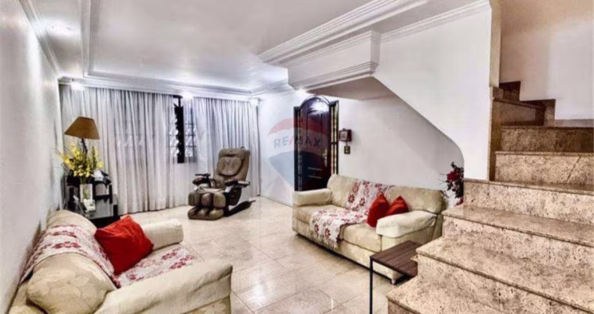 Sobrado Sustentável: Residência Aconchegante com Energia Renovável, Espaço Gourmet, Suítes Luxuosas e Memórias Inesquecíveis em 150m²