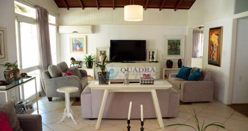 Casa à Venda no Village I, Lagoa da Conceição, Florianópolis !!