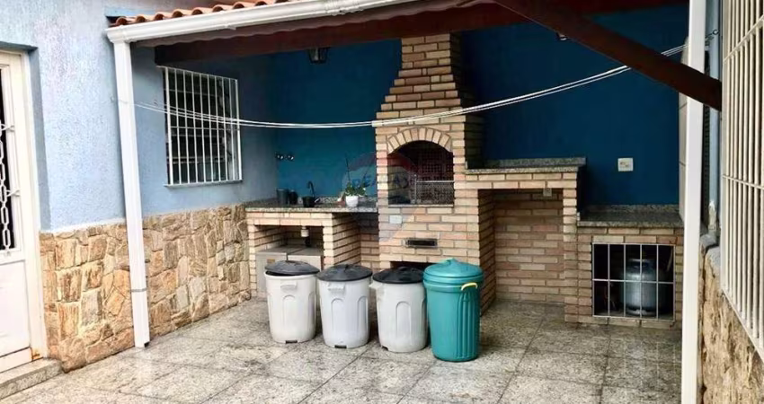 Casa com edícula para alugar