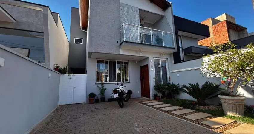 Casa em Condomínio para Venda em Tatuí, Residencial Bosques dos Ipês, 3 dormitórios, 1 suíte, 4 banheiros, 2 vagas