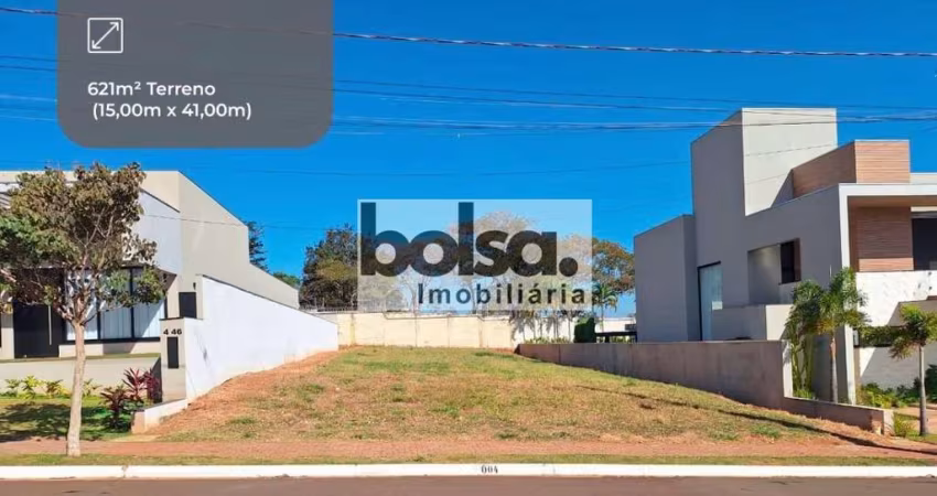 Terreno para venda com 621 m² em Jardim Shangri-Lá, Bauru - SP