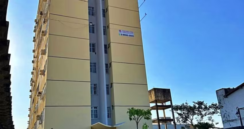 Vendo apartamento com 3 quartos, varanda, elevador, no Benfica