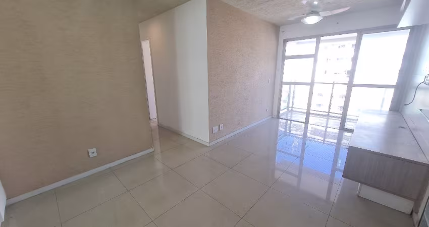 Apartamento de 61 m² com 2 quartos sendo 1 suíte