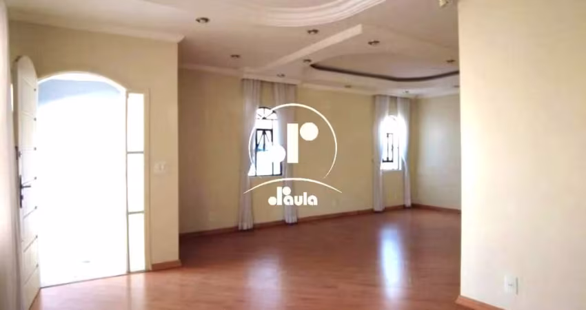 Sobrado na Vila Valparaíso: 4 Quartos, 3 Suítes, 2 Salas, 5 Banheiros, 4 Vagas na Garagem, 260m² - Santo André-SP