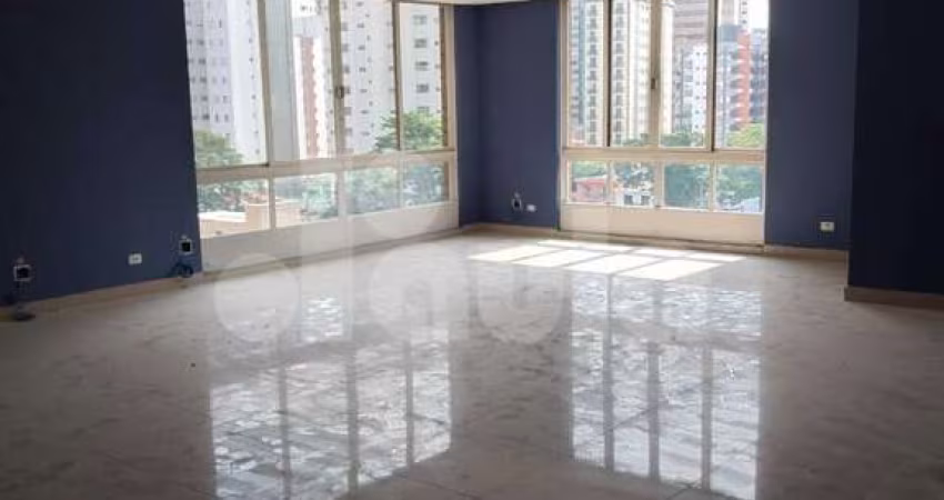 Locação de Sala Comercial de Alto Padrão em Condomínio na Vila Bastos - Santo André-SP: 4 Suítes, 2 Banheiros, 2 Vagas, 98m²