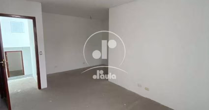 Sobrado a venda com 250m², 3 suítes, 6 banheiros, 4 vagas, na Vila Pinheirinho em Santo André/SP.