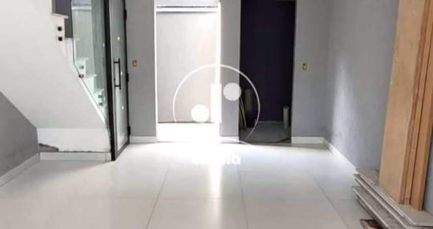 Sobrado à venda em Santo André-SP: 2 quartos, 2 suítes, 1 sala, 2 banheiros, 2 vagas - Jardim Santo Alberto, 110m².