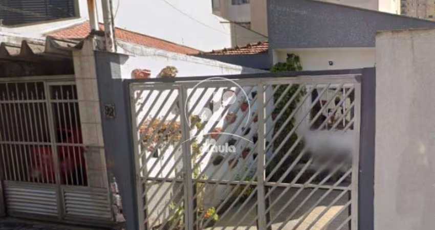 Imperdível! Casa à venda em São Bernardo do Campo-SP no bairro Assunção com 3 quartos, 1 sala, 2 banheiros, 2 vagas de garagem e 125,07 m² de área.