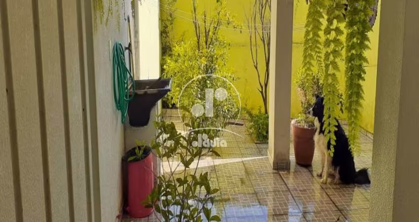 Imperdível: Casa à venda em Santo André-SP, Vila Palmares, 2 quartos, 1 suíte, 1 sala, 2 banheiros, 2 vagas, 214 m².