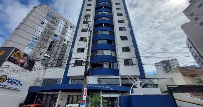 Apartamento com 3 quartos para alugar na Praça Hercílio Luz, 1349, Centro, Florianópolis