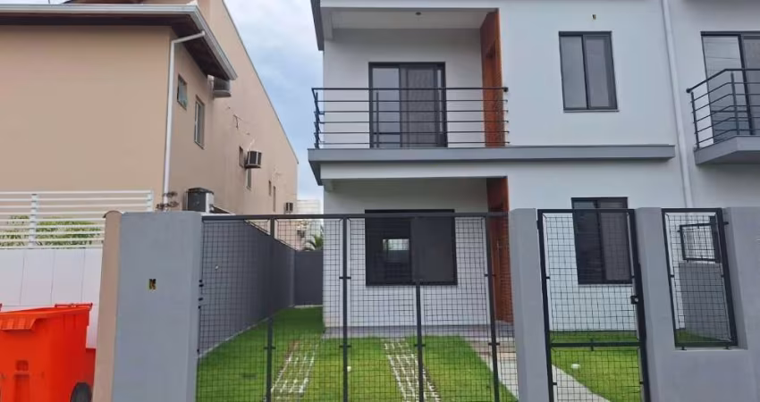 Casa com 3 quartos para alugar na MARIA GERALDINA, 598, Carianos, Florianópolis