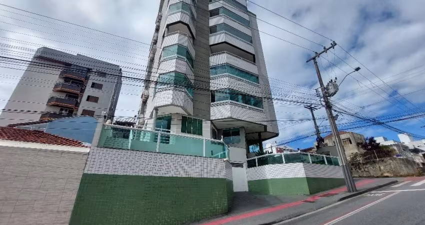 Apartamento com 3 quartos para alugar na Rua Santo Antônio, 395, Barreiros, São José
