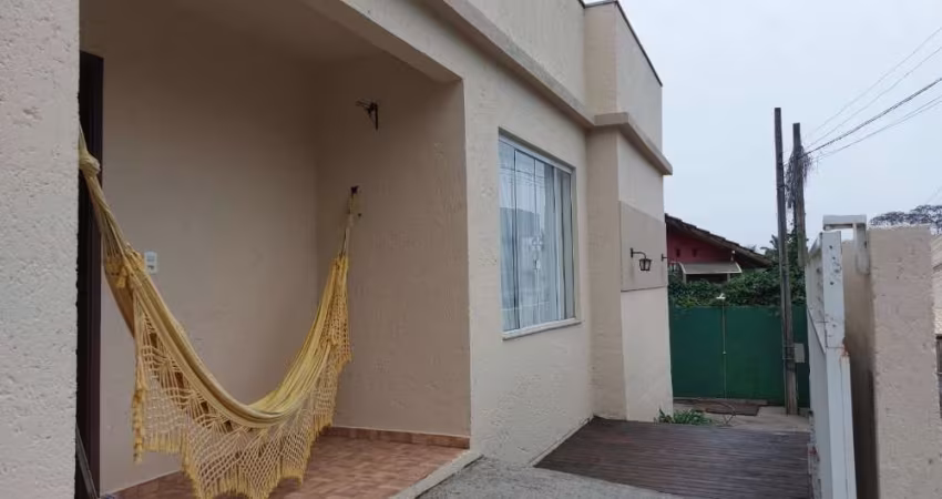 Casa com 2 quartos para alugar na Teodomiro Menezes, 100, Porto da Lagoa, Florianópolis