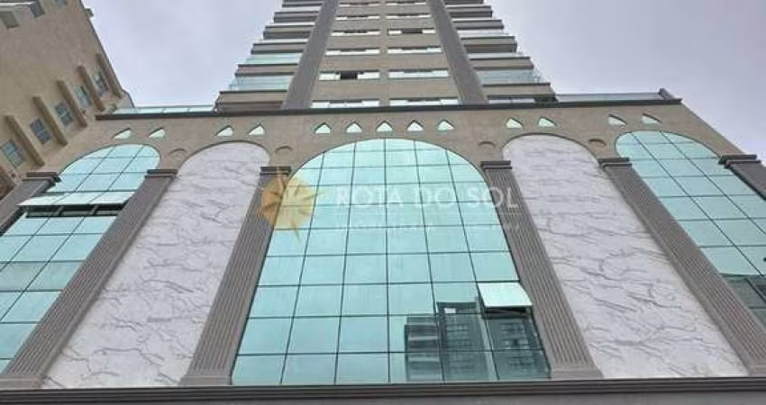 Arcos da Lapa apartamento com 3 suítes e 2 vagas na Meia Praia