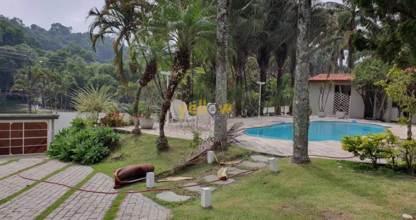 Casa terrea em Condominio Fechado em Arujázinho I, II e III - Arujá, SP