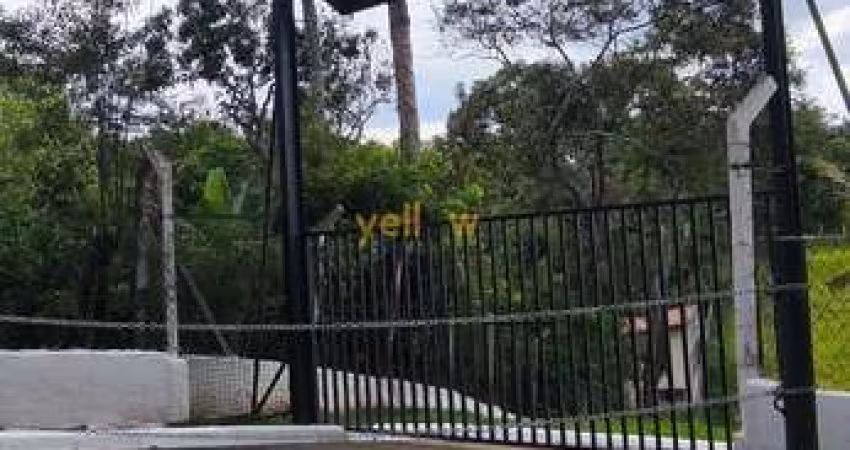 Chácara à Venda em Itaquaquecetuba: 4 Dorms, 3 Suítes