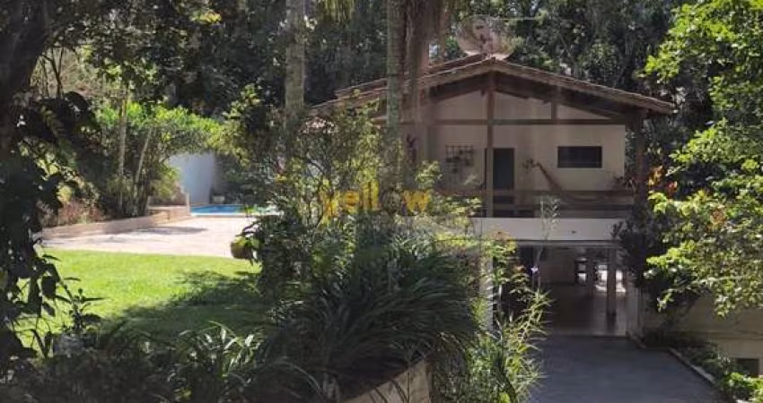 Chácara à Venda em Arujá: 600m², 7 Dormitórios e 6 Suítes