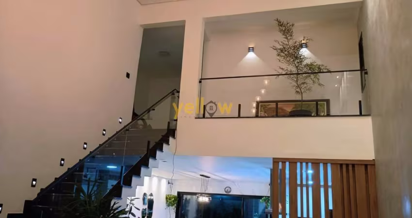 Casa Luxuosa em Arujá Country Club: 4 Suítes e 330m²