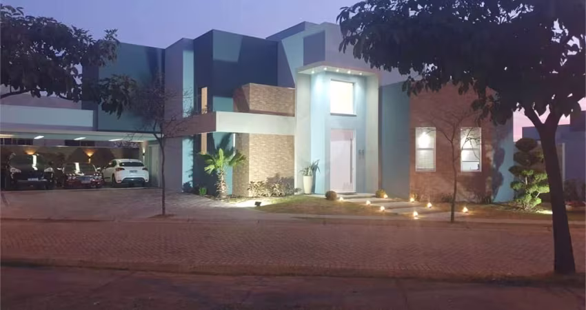 Sobrado de alto padrão no condomínio residencial Reserva Aquarela