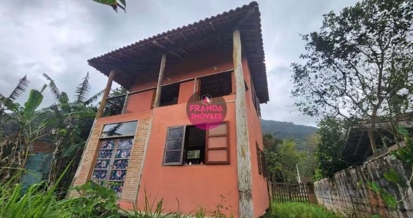 Venda de Sobrado em Ubatuba/SP Bairro Lagoinha!