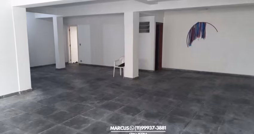V. SÃO FRANCISCO CASA C/ 3 DORMS; 1 SUÍTE, 10 VGS DE GARAGEM COBERTAS. FL23