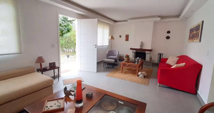 Vendo Sobrado em condomínio,  4 dorms, 2 suites, 4 vagas, churrasqueira, lazer completo - FL22