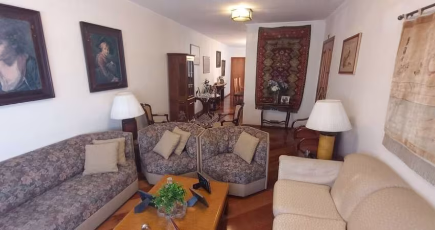 Sobrado de 250m² na Vila Sônia - 6 Vagas e Excelente Localização, FL28