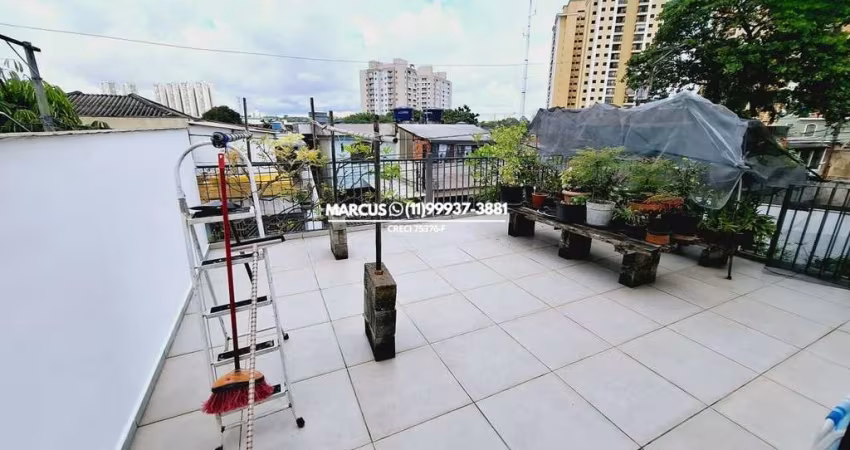 Casa Térrea Assobradada à Venda no Butantã ? 250m² de terreno, 3 quartos e 5 vagas cobertas. FL23