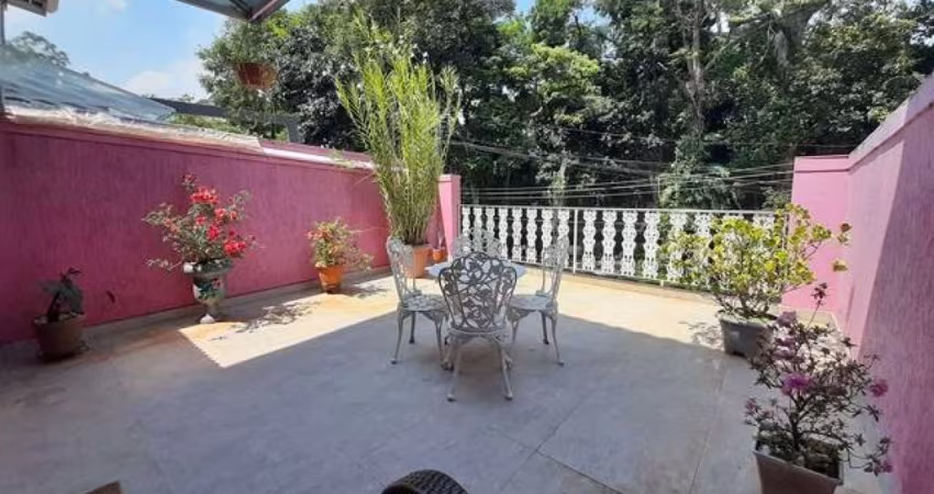 Vendo Sobrado em condomínio,  3 dorms, 1 suite, 2 vagas, lazer - FL22