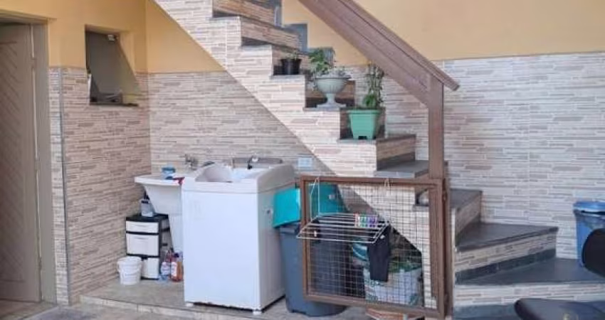 SOBRADO Á VENDA 120m² 02 QUARTOS 02 WC 02 VAGAS DE GARAGENS $475.000  - FL38
