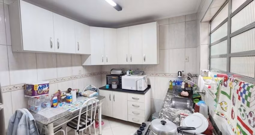 Sobrado com 2 Quartos e 3 banheiros à Venda, 100 m² por R$ 690.000 - FL38