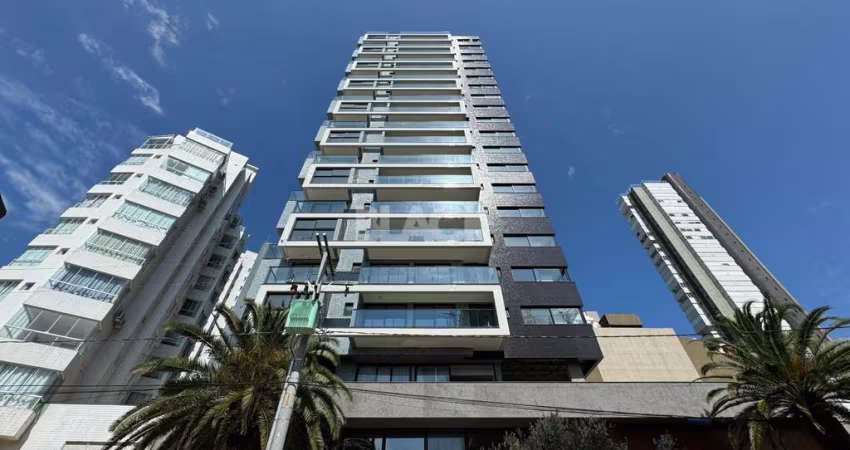 Apartamento com sacada aberta e com vista para praia em Torres RS