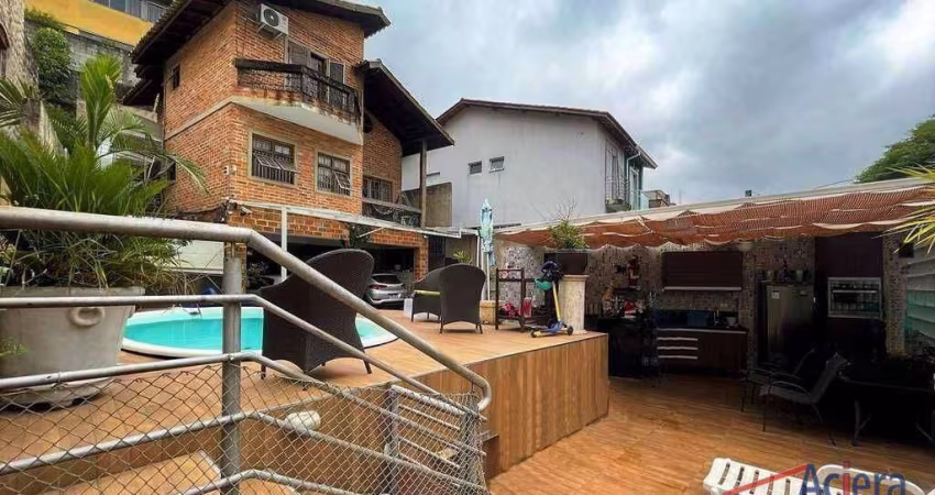 Casa com 3 dormitórios à venda, 180 m² por R$ 760.000,00 - Jardim Semiramis - Cotia/SP