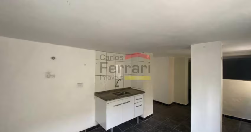 CASA COM 2 DORMITÓRIOS, 1 BANHEIRO, COZINHA E SALA