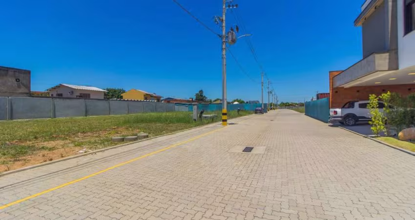 Oportunidade: Terreno em Condomínio com área de lazer completa em Canoas, Rio Branco - Confira!