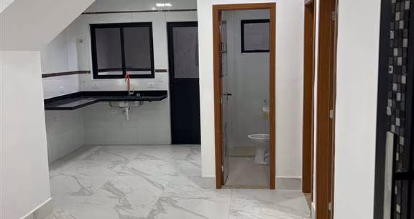 FINANCIAMENTO COM ENTRADA FACILITADA!! 3 QUADRAS DA PRAIA - EM ÓTIMO LOCAL - SOBREPOSTA BAIXA COM QUINTAL - CASA NOVA - PRONTA PRA MORAR.