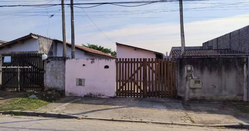 Casa para Venda em Caraguatatuba, Perequê Mirim, 2 dormitórios, 1 banheiro, 4 vagas