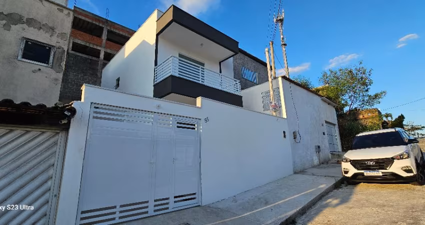 Excelente Casa Dúplex na Estrada da Posse,  Próximo ao West Shopping de Campo Grande, em Rio de Janeiro-RJ