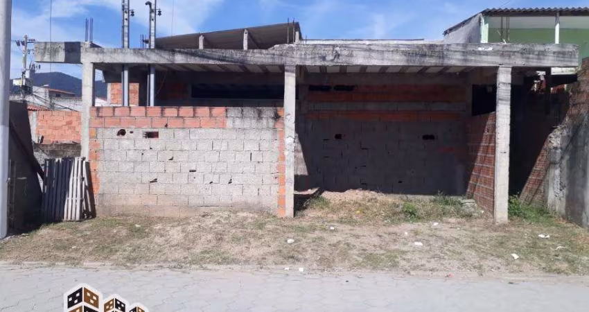 Casa à venda no Jaraguá, Caraguatatuba 