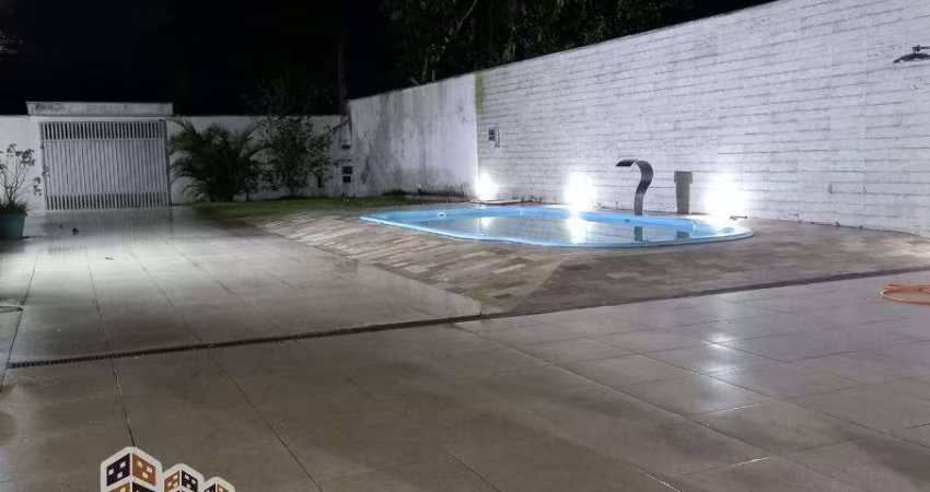 Casa à venda no Loteamento Jardim das Palmeiras, Caraguatatuba 