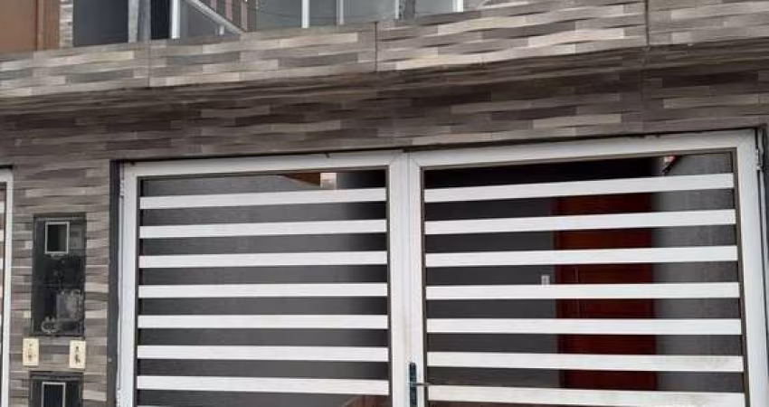Casa em condomínio 2 dormitórios sacada 1 vaga no Riberópolis em Praia Grande SP