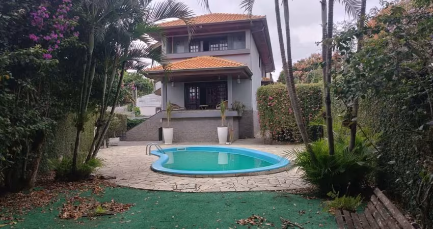 Casa Residencial com 4 quartos  para alugar, 432.80 m2 por R$8500.00  - Ahu - Curitiba/PR