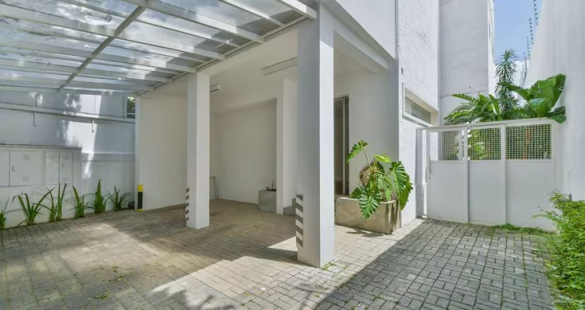 Sobrado para venda com 4 quartos, sendo 1 suíte, 345m²