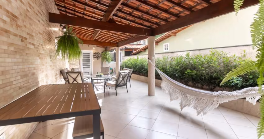 Casa tipo para venda com 3 quartos, sendo 1 suíte, 163m²