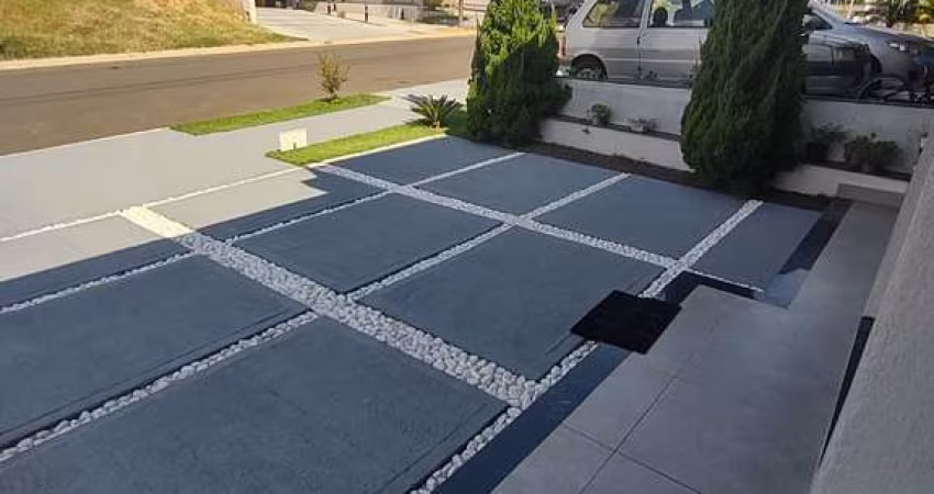 Casa no condomínio Jardim Mantova para venda com 3 quartos, sendo 3 suítes, 145m²
