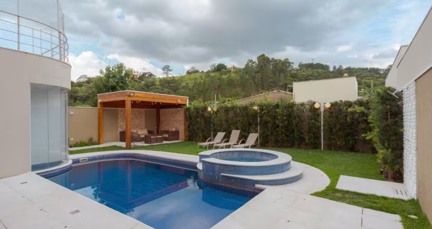 Casa no condomínio Condomínio Villaggio di Verona para venda com 5 quartos, sendo 4 suítes, 330m²
