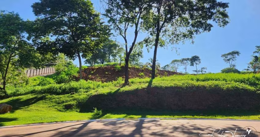 Terreno em Aclive com Vista Privilegiada no Aldeia do Vale
