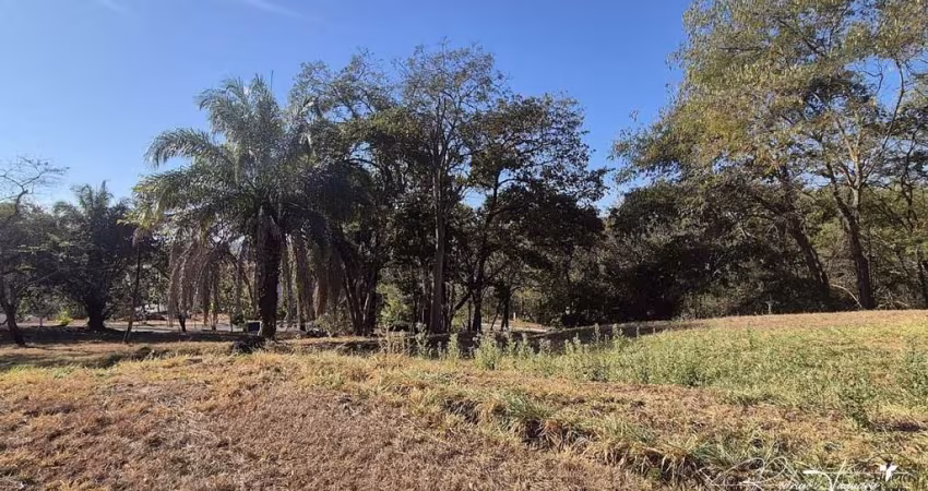 Terreno de Alto Padrão com 10.250 m² no Aldeia do Vale – Vista, Privacidade e Exclusividade
