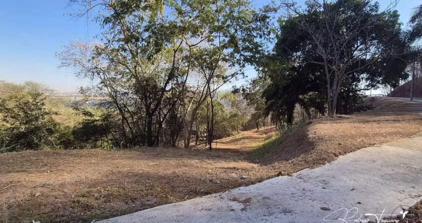 Terreno Reservado e Integrado à Natureza – Aldeia do Vale